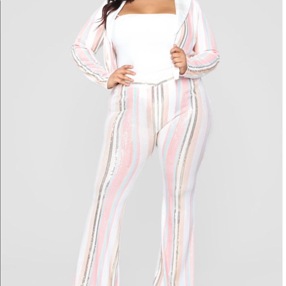 Stylish two piece sequin set!